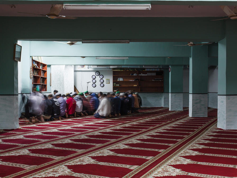 Image 7 of 19 from “Informal Mosques” by Ricardo Nunes