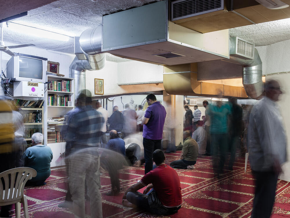 Image 14 of 19 from “Informal Mosques” by Ricardo Nunes