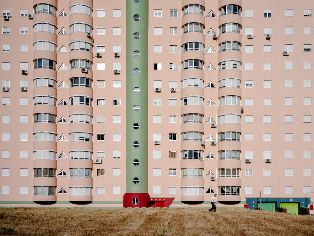 Image 6 of 16 from “Places of Disquiet” by Ricardo Nunes